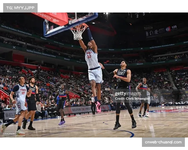 奇才与活塞比赛中,双方共叫出28次暂停,频繁进行战术调整与针对性布置 奇才与活塞比赛中,双方共叫出28次暂停,频繁进行战术调整与针对性布置