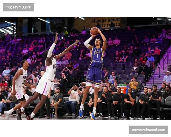 鹈鹕不敌太阳，但赫伯特·琼斯个人贡献6抢断3封盖